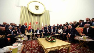 Cumhurbaşkanı Erdoğan, TBMMde parti lideriyle buluştu