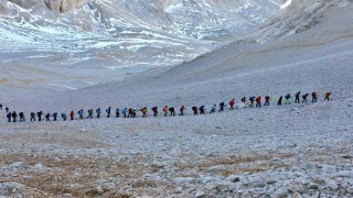 Cumhuriyet coşkusu Aladağların zirvesinde yaşandı