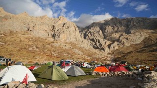 Cumhuriyetin 102. yılında dağcılar, Emler Zirvesinde buluşacak