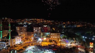 Cumhuriyetin 102nci yılında Siirt fener alayıyla aydınlandı