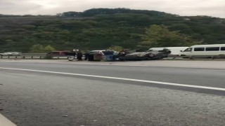 D-100de sürücüsünün kontrolünden çıkan otomobil takla attı: 1 yaralı