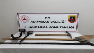 Define arayan şahıslar jandarmaya yakalandı