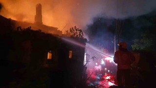 Demircide ev yangını