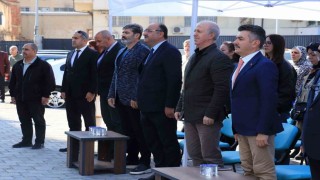 Demirtaşpaşa Mesleki ve Teknik Anadolu Lisesinde önlük giyme töreni düzenlendi