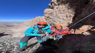 Denizlili dağcılar Kaldı ve Sulağankaya zirvelerine tırmandı