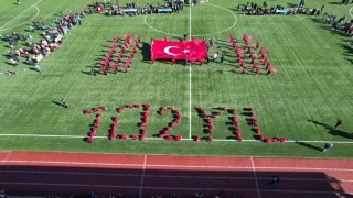 Depremin vurduğu Sındırgıda Cumhuriyet coşkusu yaşanıyor