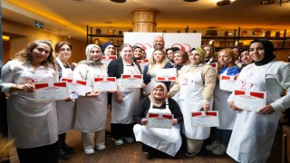 Depremzede kadınlar İstanbulda ünlü şeflerden eğitim aldı