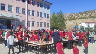 Diclede öğrencilerden Gazzeye yardım etkinliği