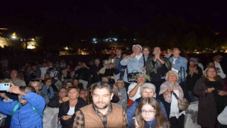 Didim Zeytin Festivalinde zeytinyağı tadım rekoru yenilendi