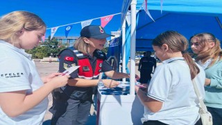 Didimde Jandarma bilim şenliğinde bilgilendirdi