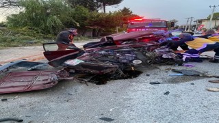 Direğe çarparak hurdaya dönen Fiat Tofaşın sürücüsü ağır yaralandı