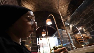 Diyarbakır surlarında Hasırevi Projesi hayata geçirildi: Binlerce yıllık ürünler burada kadınların elinde hayat bulacak