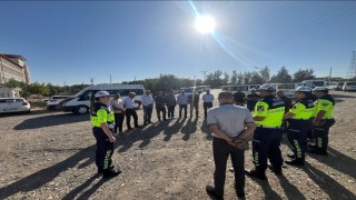 Diyarbakırda okul servis araç sürücüleri için trafik güvenliği eğitimi verildi