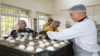 Diyarbakırdaki meslek liseleri fabrika gibi çalışıyor: Geçen yılki ciro 230 milyon lira