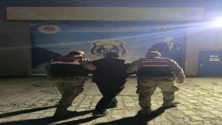 Dolandırıcılıktan aranıyordu Karsta jandarma yakaladı