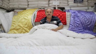 Dolaplara kaldırılan yün yataklara ilgi yeniden arttı: Yorgancılar randevu sistemiyle çalışmaya başladı