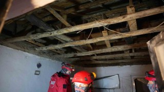 Düğün çerezi hazırlayan ailenin başına evin tavanı çöktü