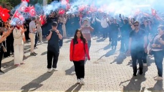 Dünya şampiyonu Ayşegüle yuvasında coşkulu karşılama