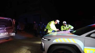 Dur ihtarına uymadı, çıkmaz sokakta yakalandı