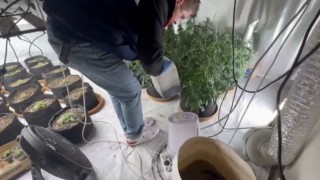 Düzcede eve düzenlenen operasyonda uyuşturucu imalathanesi ortaya çıkarıldı