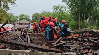 Edirnede gerçeği aratmayan deprem tatbikatı