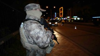 Edirnede Huzurlu Sokaklar uygulaması: Ruhsatsız tabanca ele geçirildi, 15 sürücüye 178 bin TL ceza