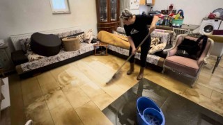 Edirnede sağanak sonrası evleri su bastı