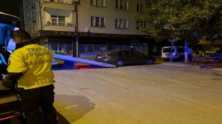 Ehliyetsiz sürücü kural tanımadı