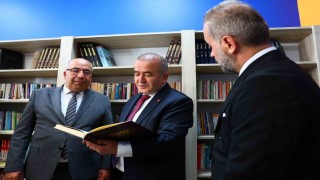 Elazığ Dumlupınar İlkokulunda kütüphane açıldı