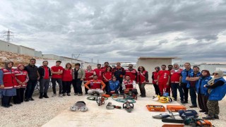 Elazığda arama kurtarma eğitimleri sürüyor