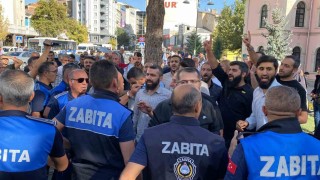 Elazığda izinsiz yürüyüş