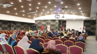 Elazığda Kuran kursu öğreticileri bir araya geldi