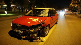 Elazığda otomobil yayalara çarptı: 2 ağır yaralı