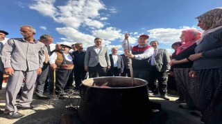 Elazığda Vali Hatipoğlu orcik yaptı, kadınlardan Öyle karıştırılmaz itirazı geldi