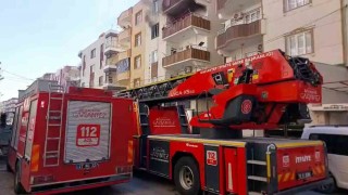 Elektrik kontağı yangına neden oldu: 4 kişi dumandan etkilendi