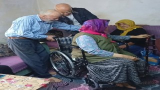 Emekli astsubaylardan tekerlekli sandalye desteği