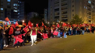 Erciyes Kolejinden coşkulu fener alayı yürüyüşü