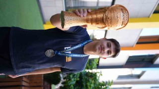 Erdem Koleji Öğrencisi Özdumandan uluslararası şampiyonluk gururu