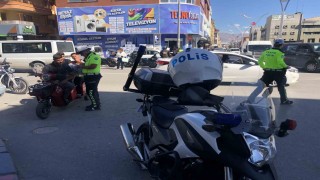 Erzincanda motosikletlilere sıkı denetim