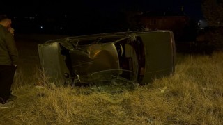 Erzincanda takla atan otomobilin sürücüsü yaralandı