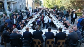 Erzincanda üniversite öğrencilerine hoş geldiniz kahvaltısı