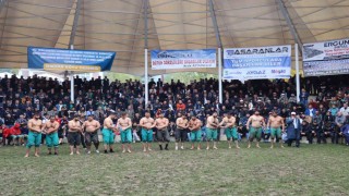 Erzurumda 102incisi yapılan Uzundere Karakucak Güreşleri büyük heyecan yaşattı