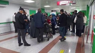 Erzurumda okul çıkışı merdivenlerde izdiham: 23 öğrenci yaralandı