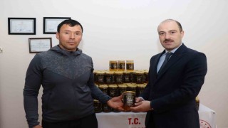 Erzurumlu bal üreticisinden örnek davranış
