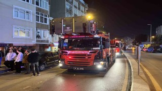 Esenlerde 5 katlı binada yangın: 15 kişi dumandan etkilendi