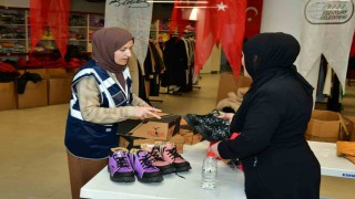 Esenyurt Belediyesinden Derman Çarşı ile binlerce vatandaşa destek