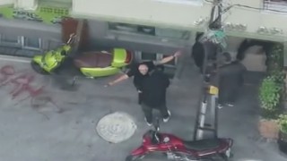 Esenyurtta uyuşturucu ticaretine polis baskını: Suçüstü yakalandılar