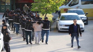 Eskişehirde eş zamanlı uyuşturucu operasyonu: 8 kişi tutuklandı