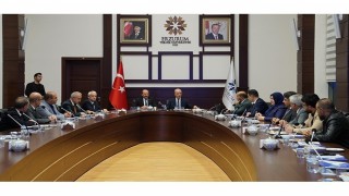 ETÜ senatosu, YÖK Başkanı Özvarın başkanlığında toplandı