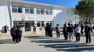 Evren ilçesindeki okullarda deprem tahliye tatbikatı yapıldı